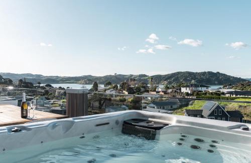 Raglan House | Hillside Haven House & Unit
