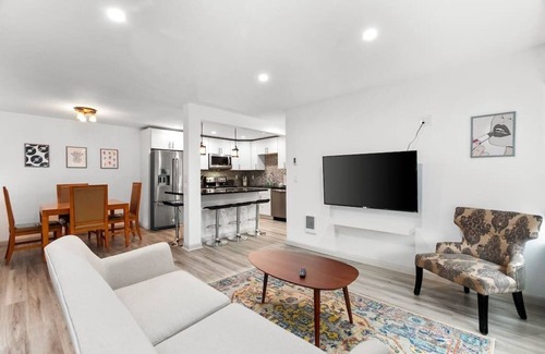 North Beacon Hill Condo | Hillside in Seattle - updated and well appointed.