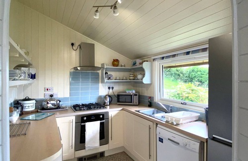 Yarcombe Cottage | Hillside Lodge - sleeps 4 guests in 2 bedrooms