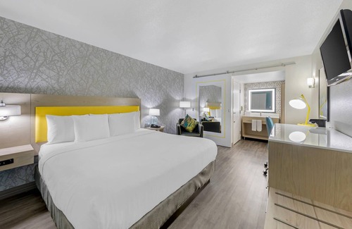 Tulare Hotel | Hillstone Inn Tulare, an Ascend Collection Hotel