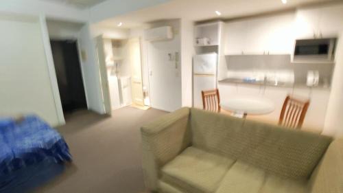 Spring Hill Apartment | HILLTOP CBD SUITES