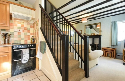Wark Cottage | HILLTOP COTTAGE, pet friendly, with open fire in Wark-On-Tweed