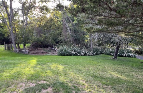 Shelter Island House | Hilltop Cottage Privacy Abounds
