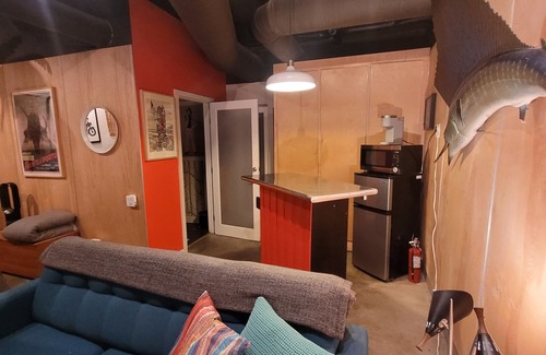 Los Angeles Apartment | Hilltop Guest suite/Studio with beautiful views and pool