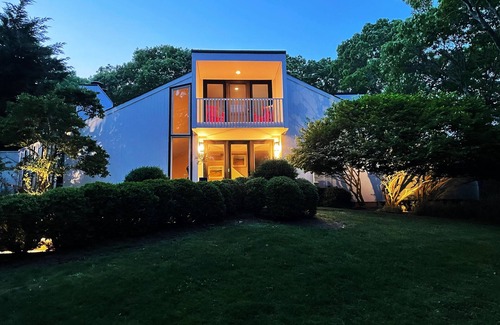 East Hampton House | Hilltop Haven in Northwest Harbor w. Private Neighborhood Water Access