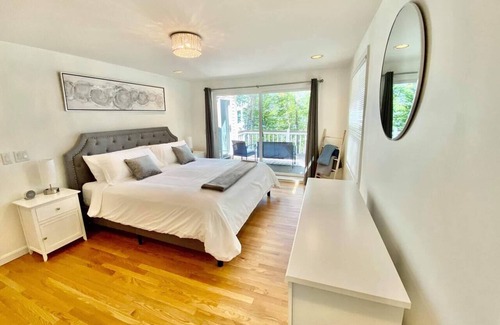 Meredith House | Hilltop Lakeview Retreat - At the Lake & Close to Downtown!
