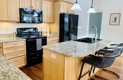 Blue Ridge Cottage | Hilltop Sweethaven Retreat Blue Ridge