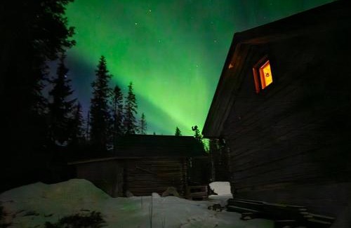 Rukatunturi Ski Chalet | Hilltop Villa at Lake Porontima