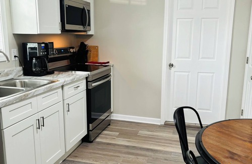 Bowling Green Apartment | Hilltopper Haven - Charming 1-bedroom duplex in downtown Bowling Green