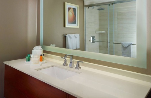 Peachtree Corners Hotel | Hilton Atlanta Northeast