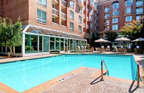 Sandy Springs Hotel | Hilton Atlanta Perimeter Suites