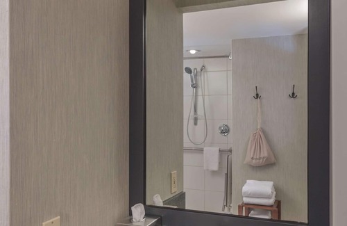 Woburn Hotel | Hilton Boston/Woburn