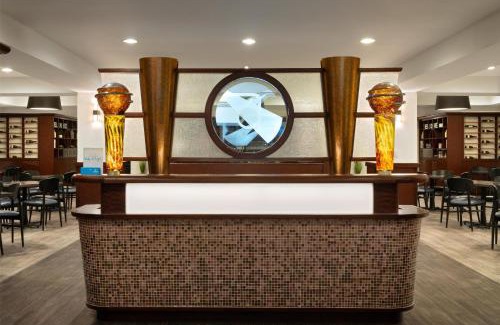 O'Hare Hotel | Hilton Chicago O'Hare Airport