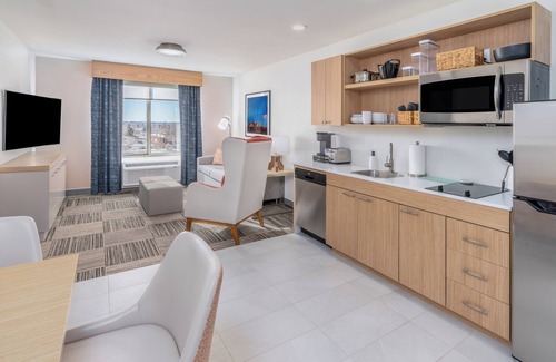 Uptown Hotel | Hilton Garden Inn Albuquerque Uptown