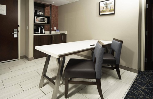 Terry Sanford Hotel | Hilton Garden Inn Fayetteville Fort Bragg