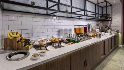 Old Trafford Hotel | Hilton Garden Inn Manchester Emirates Old Trafford
