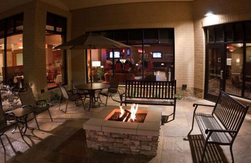 Milwaukee Hotel | Hilton Garden Inn Milwaukee Airport