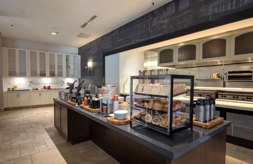 Arts/Warehouse District Hotel | Hilton Garden Inn New Orleans Convention Center