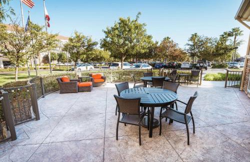 Rancho Cucamonga Hotel | Hilton Garden Inn Ontario Rancho Cucamonga