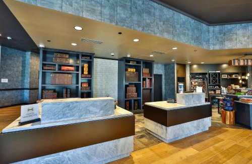 Historic District - North Hotel | Hilton Garden Inn Savannah Historic District