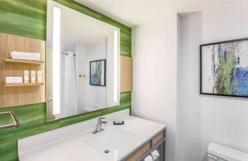 South Tulsa Hotel | Hilton Garden Inn Tulsa South