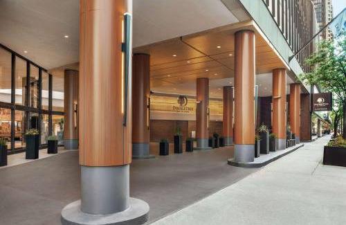 Streeterville Hotel | Hilton Grand Vacations Club Chicago Magnificent Mile