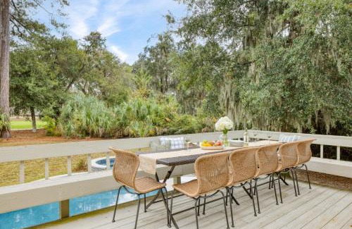 Baynard Oaks House | Hilton Ivory 15th Hole of Harbourtown Golf Course Private Pool Hot Tub