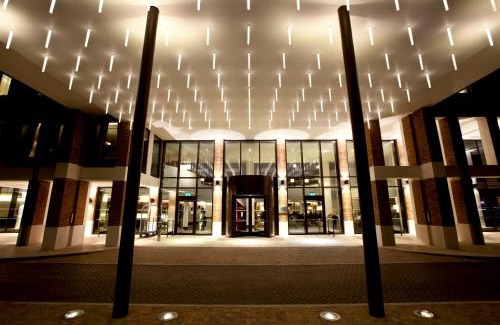 Colnbrook Hotel | Hilton London Heathrow Airport Terminal 5