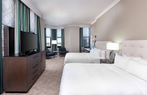 Downtown St. Louis Hotel | Hilton Pennywell St. Louis at the Arch