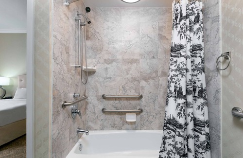 Downtown St. Louis Hotel | Hilton Pennywell St. Louis at the Arch