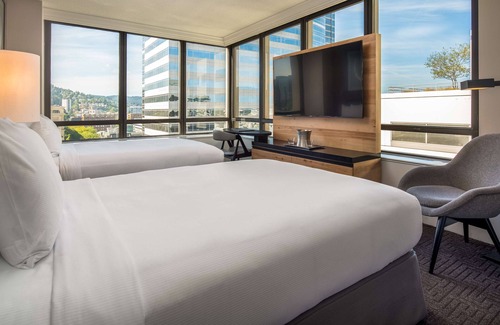 Downtown Portland Hotel | Hilton Portland Downtown