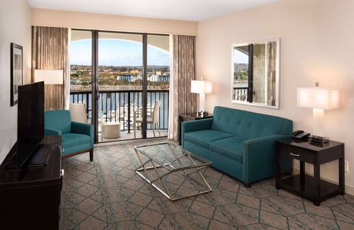 Downtown San Diego Hotel | Hilton San Diego Airport/Harbor Island