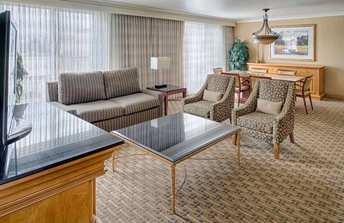 SeaTac Hotel | Hilton Seattle Airport & Conference Center