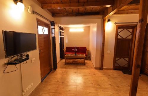 Kaul Hotel | Himalayan Homz
