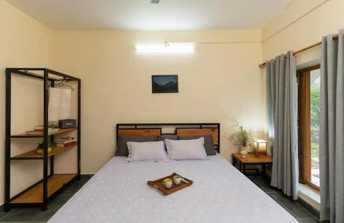 Almora House | Himkosi Farm by the River