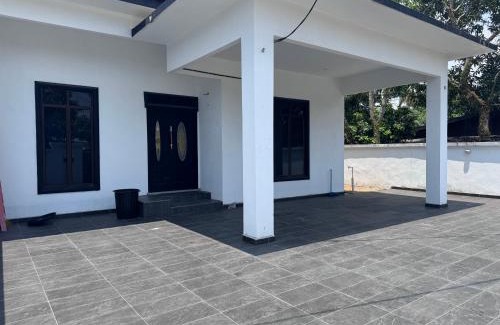 Kemaman House | Hinggap Stay