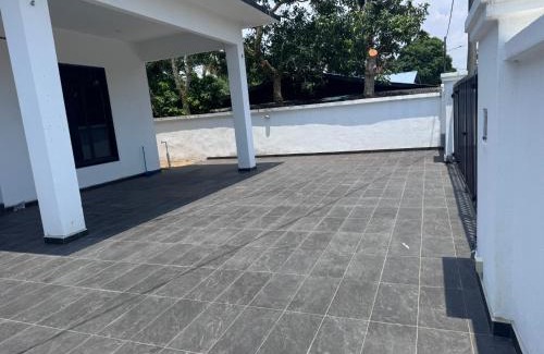 Kemaman House | Hinggap Stay