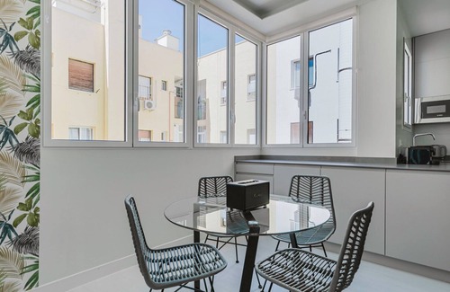Hispanoamerica Apartment | Hip Bernabeu-Hispanoamerica 1BR w/A/C & Elev, nr Sports, by Blueground