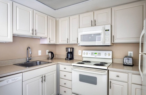 Chinatown Apartment | Hip Mt Vernon 1BR w/Gym + W/D + Rooftop, near 14th Street, by Blueground
