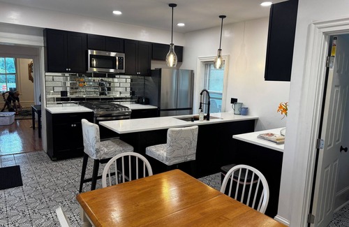 Racine House | Historic 1867 Fox Mansion: Chef’s Kitchen, A/C, across from the swimming Quarry