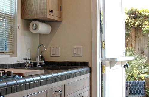 Pasadena House | Historic 1923 Little House: Charming, Efficient & Perfectly Located in Pasadena