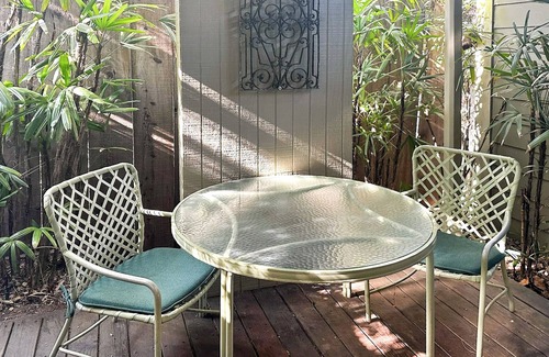 Pasadena House | Historic 1923 Little House: Charming, Efficient & Perfectly Located in Pasadena
