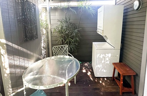 Pasadena House | Historic 1923 Little House: Charming, Efficient & Perfectly Located in Pasadena