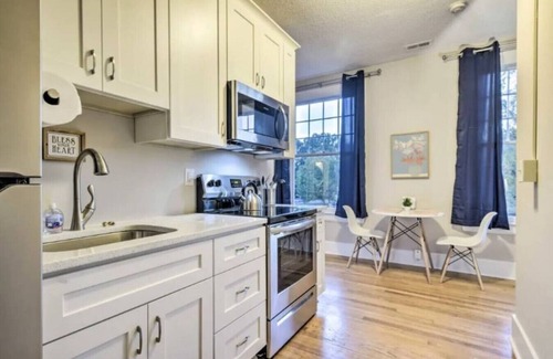 Southwest Raleigh Apartment | Historic 1925 Apt Near Downtown!