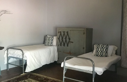 Sewell House | Historic 1929 guest house in central Tucson