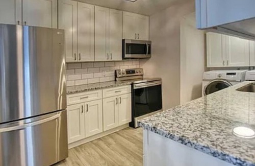 Lenoir City House | Historic 2-bedroom house with WiFi and AC in downtown Lenoir City