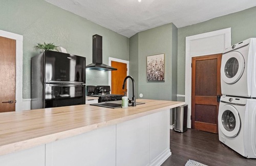Fort Wayne House | Historic 3 Bed, Ample Parking, Pets & Patio Grill
