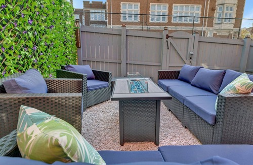 Park View House | Historic 3br Rowhouse, Short Walk to the Green Line