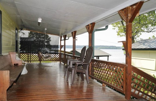 Zwolle House | Historic 4 BR Lakefront House with boat house and boat ramp