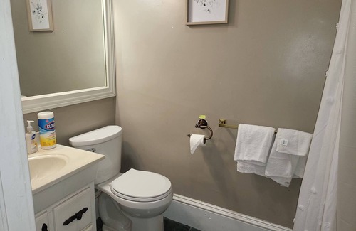 Macon House | Historic admire 3bedroom villa, design for family
